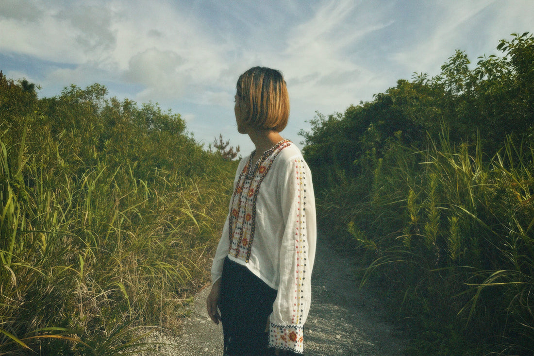 Embroidered Blouse (NOWOS)
