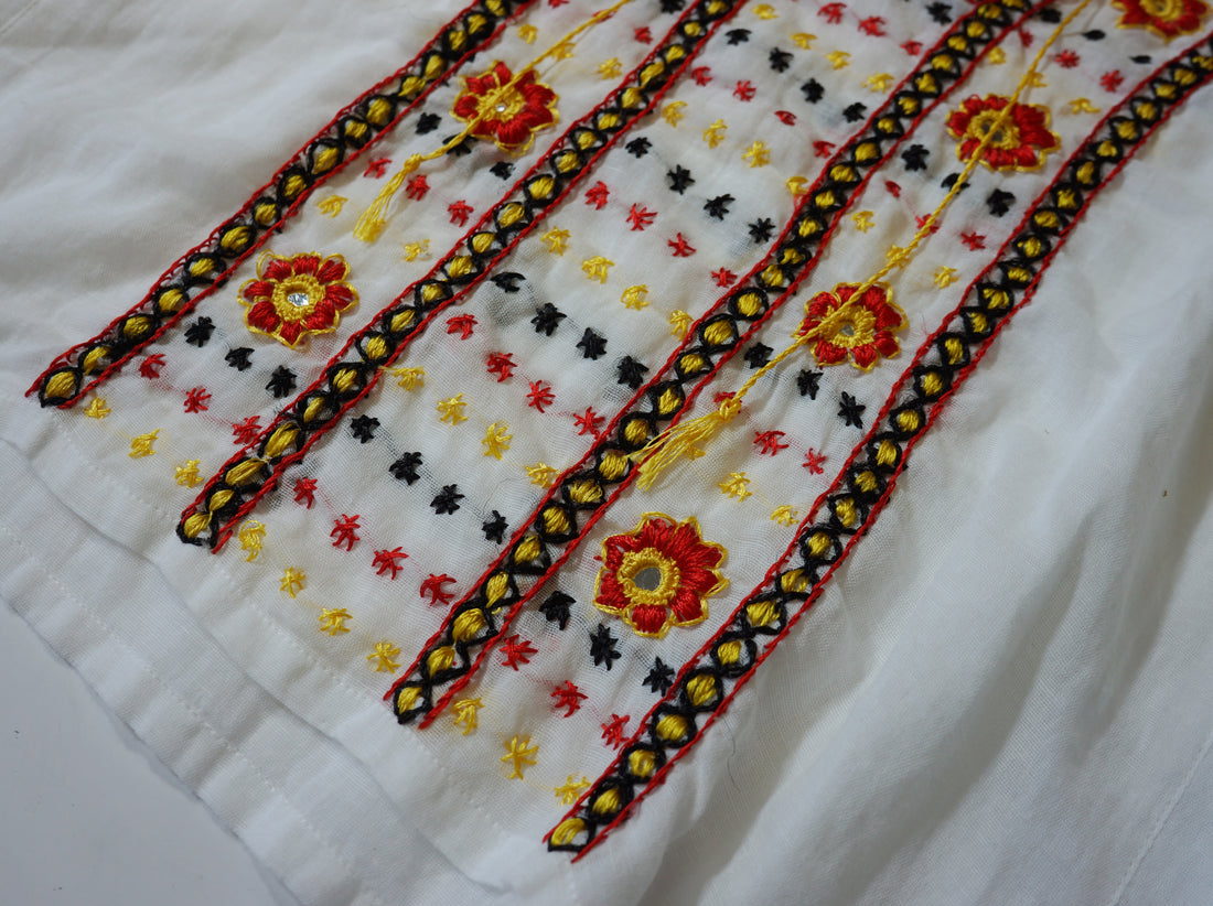 Embroidered Blouse (NOWOS)