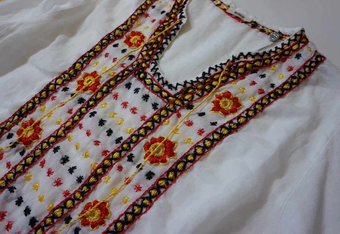 Embroidered Blouse (NOWOS)