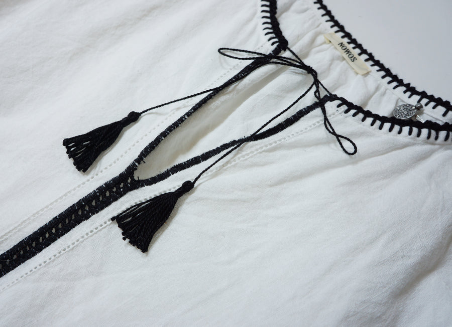 Embroiderd Blouse (NOWOS)