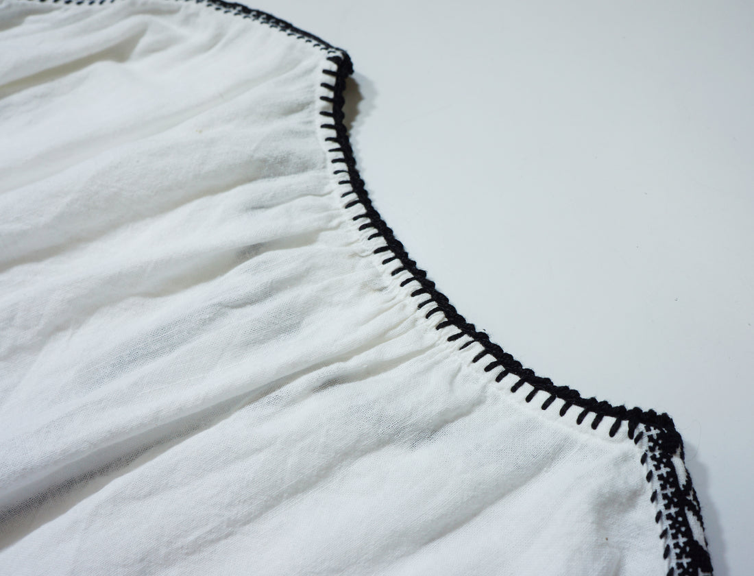 Embroiderd Blouse (NOWOS)