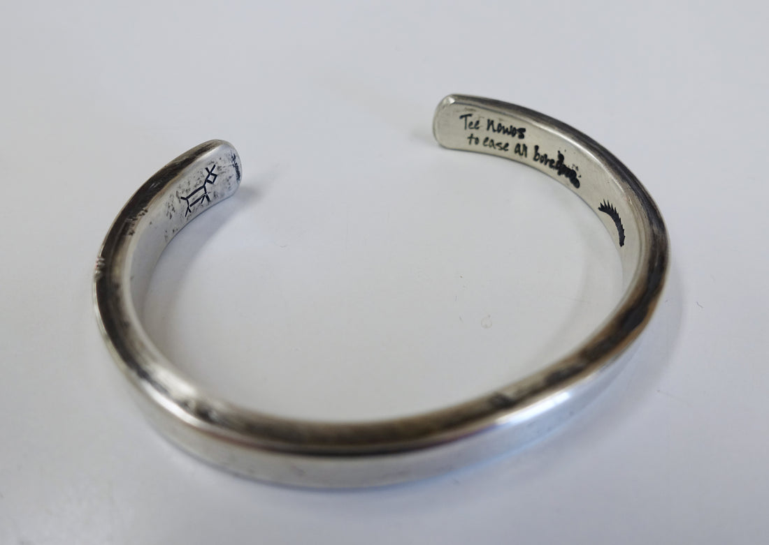 Silver Bangle (TEE NOWOS) *Reservation item.